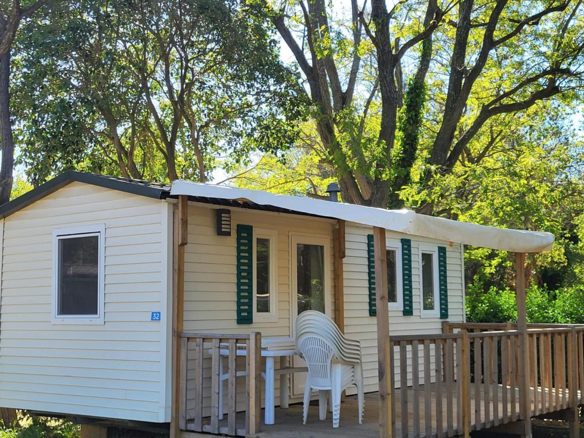 Camping Le Val De Cesse Mirepeisset 外观 照片